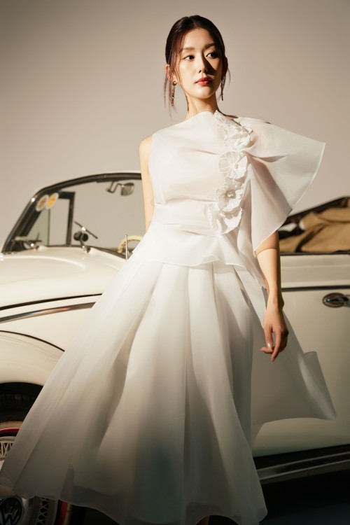 Sixdo White Organza Flared Skirt